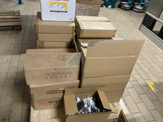 Enphase q-25 zonnepaneel koppelkabel en divers (7x) - afbeelding 16 van  23