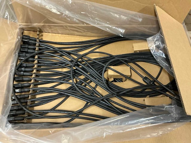 Enphase q-25 zonnepaneel koppelkabel en divers (7x) - afbeelding 17 van  23