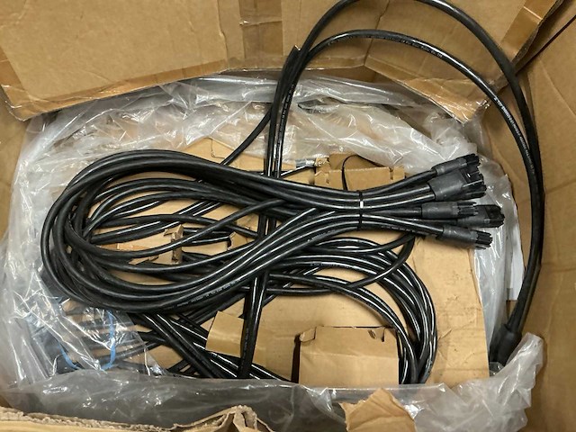Enphase q-25 zonnepaneel koppelkabel en divers (7x) - afbeelding 20 van  23