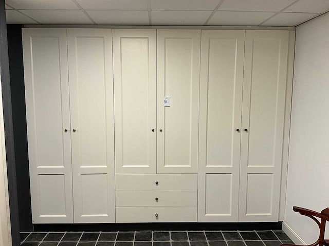 Ensuite kast - afbeelding 1 van  8