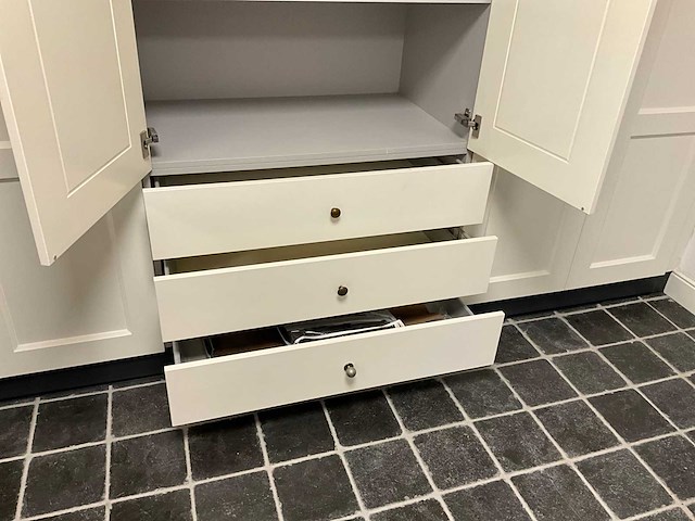 Ensuite kast - afbeelding 3 van  8