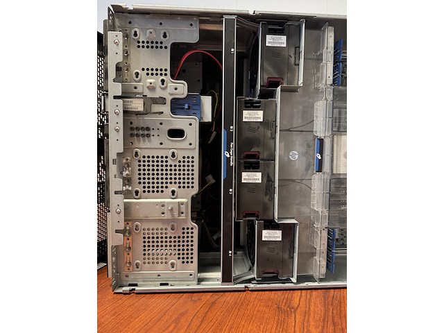 Enterprise server, hp, proliant ml350 server gen8 server – xeon, 64gb ram, 8x 1.2tb enterprise hdd (9.6tb), zwart, 2016 - afbeelding 4 van  14