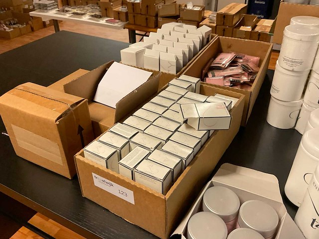 Entity nail sculpting powder partij acryl poeder - afbeelding 9 van  10