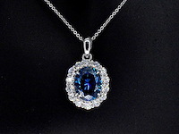 Entourage hanger met witte briljanten en grote blauwe saffier ovaal - afbeelding 1 van  7