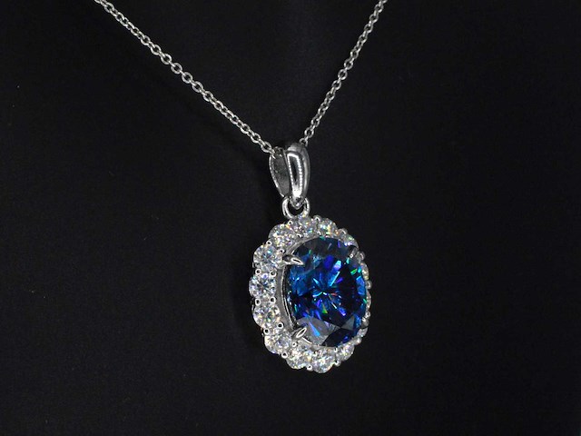 Entourage hanger met witte briljanten en grote blauwe saffier ovaal - afbeelding 4 van  7