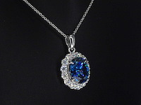 Entourage hanger met witte briljanten en grote blauwe saffier ovaal - afbeelding 4 van  7