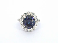Entourage ring briljant blauwe saffier