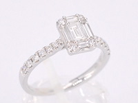 Entourage ring met baguette en briljant geslepen diamanten - afbeelding 8 van  12