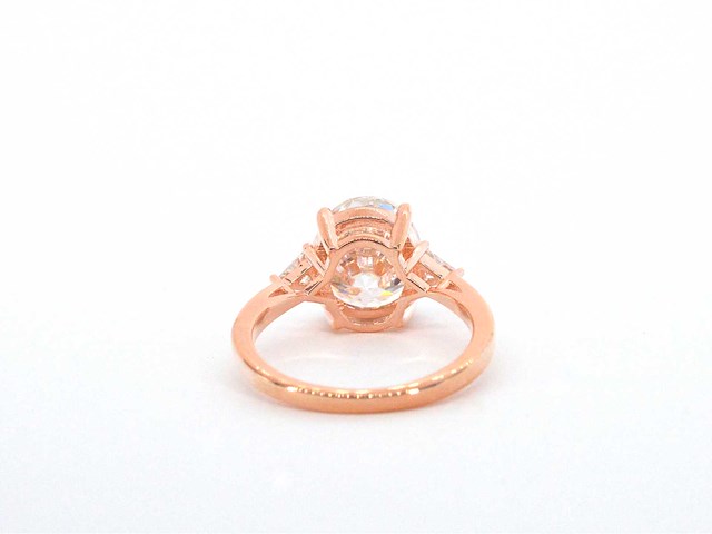Entourage ring met een ovaal en briljant triangel - afbeelding 5 van  5