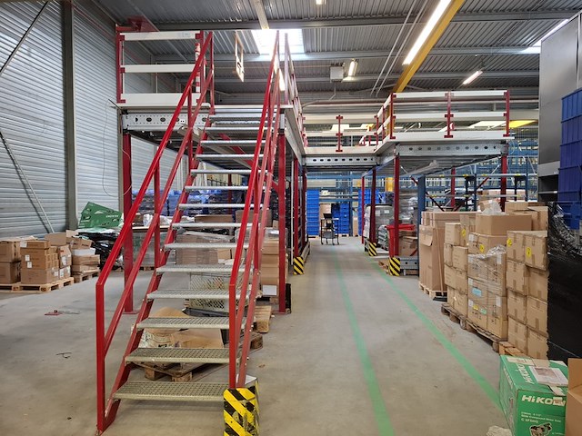 Entrasol vloer met trap - afbeelding 1 van  19