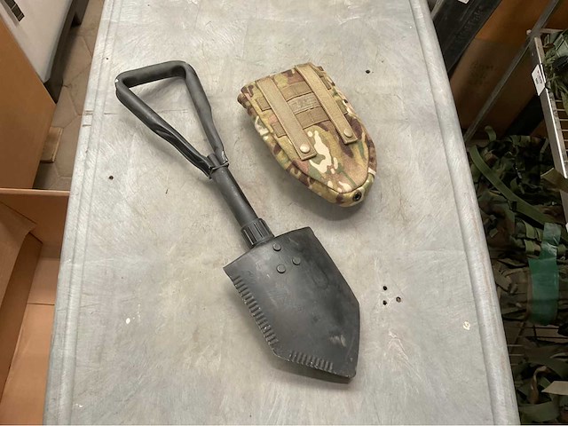 Entrenching tool & pouch (2x) - afbeelding 2 van  3