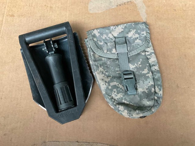 Entrencing tool in pouch ucp (2x) - afbeelding 1 van  2