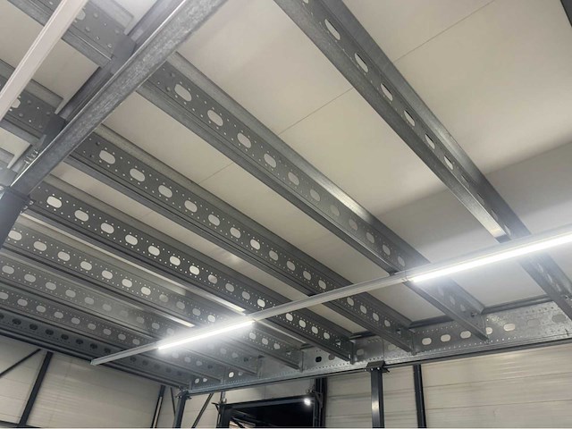 Entresol/ tussenvloer (13,40x13,40 mtr) (180 m2) - afbeelding 4 van  65