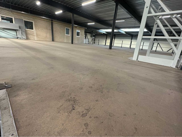 Entresol/ tussenvloer (13,40x13,40 mtr) (180 m2) - afbeelding 16 van  65