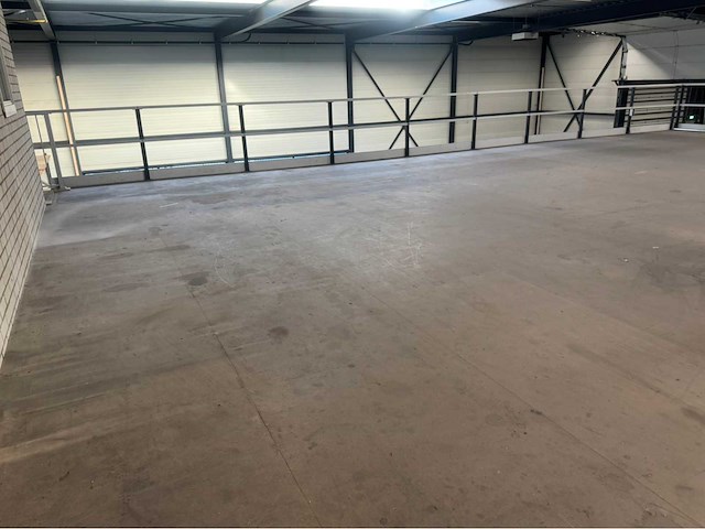 Entresol/ tussenvloer (13,40x13,40 mtr) (180 m2) - afbeelding 17 van  65