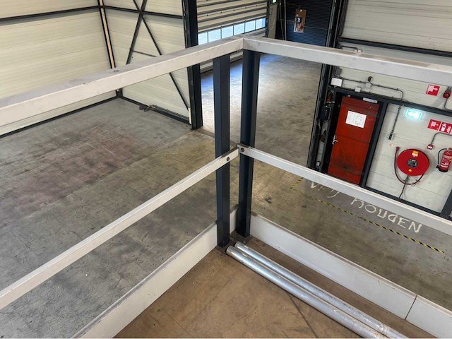 Entresol/ tussenvloer (13,40x13,40 mtr) (180 m2) - afbeelding 25 van  65