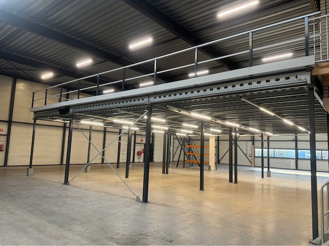 Entresol/ tussenvloer (13,40x13,40 mtr) (180 m2) - afbeelding 45 van  65