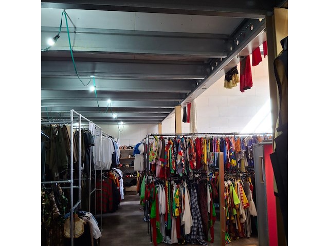 Entresol, verdiepingsvloer, zolder, 20x 6m, 120m², excl. inhoud - afbeelding 12 van  42