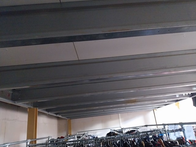 Entresol, verdiepingsvloer, zolder, 20x 6m, 120m², excl. inhoud - afbeelding 24 van  42