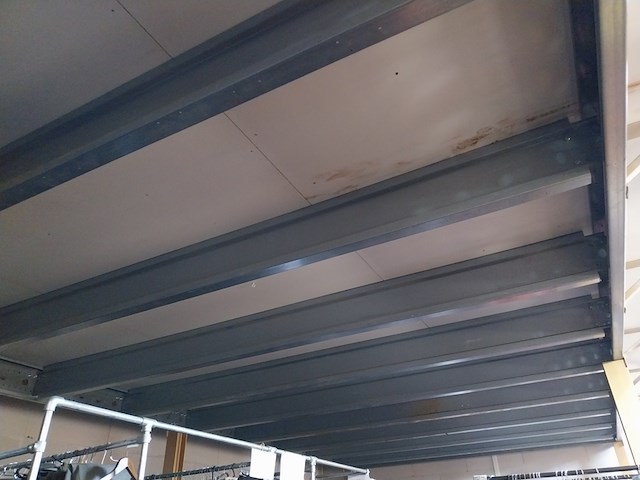 Entresol, verdiepingsvloer, zolder, 20x 6m, 120m², excl. inhoud - afbeelding 25 van  42