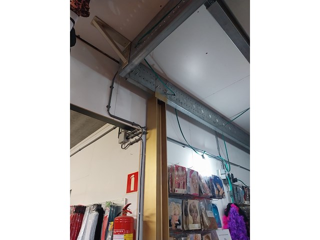 Entresol, verdiepingsvloer, zolder, 20x 6m, 120m², excl. inhoud - afbeelding 31 van  42