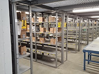 Entresol vloer met stellingen - afbeelding 9 van  16