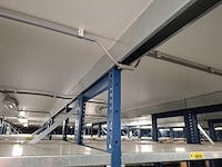 Entresol vloer met stellingen - afbeelding 6 van  11