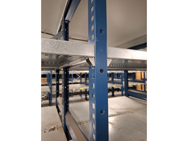 Entresol vloer met stellingen - afbeelding 7 van  11