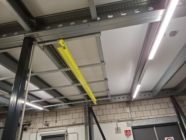 Entresol vloer met trap en kantelhek, ca 100m2, multiprofiel, 2021 - afbeelding 10 van  22