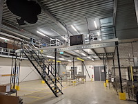 Entresol vloer met trap en kantelhek, ca 100m2, multiprofiel, 2021