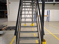 Entresol vloer met trap en kantelhek, ca 100m2, multiprofiel, 2021 - afbeelding 18 van  22