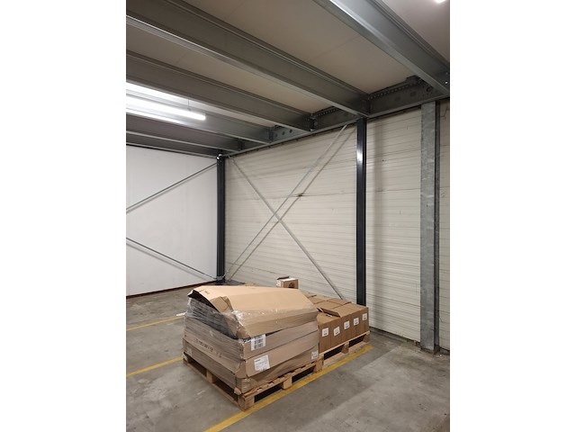 Entresol vloer met trap en kantelhek - afbeelding 8 van  16