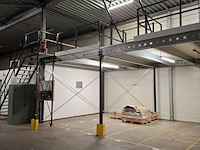 Entresol vloer met trap en kantelhek - afbeelding 9 van  16