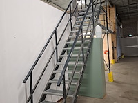 Entresol vloer met trap en kantelhek - afbeelding 11 van  16