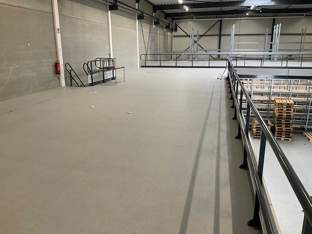 Entresolvloer 217m2 - afbeelding 16 van  19