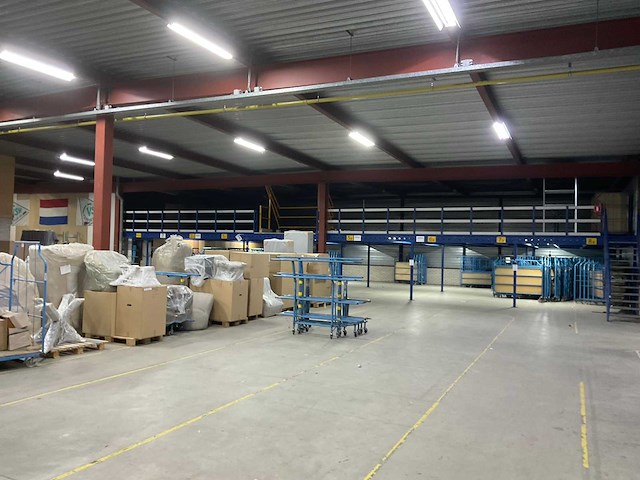 Entresolvloer 32x11mtr - afbeelding 1 van  7