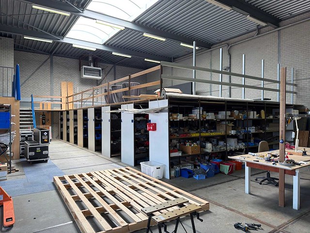Entresolvloer met stelling - afbeelding 1 van  14