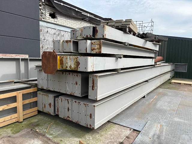 Entresolvloer/ verdiepingsvloer/staalconstructie +/-420m2 - staalconstructie - afbeelding 6 van  14