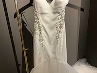 Enzoani bruidsjurk maat 38 - afbeelding 4 van  8