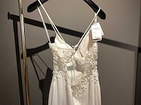 Enzoani bruidsjurk maat 38 - afbeelding 6 van  8