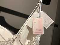 Enzoani bruidsjurk maat 38 - afbeelding 7 van  8