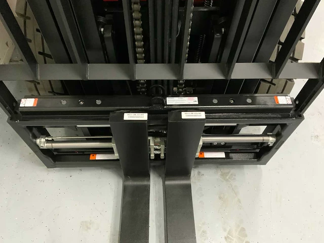 Ep - efl 252 x li-ion met cascade vorkenspreider - vorkheftruck - afbeelding 5 van  37