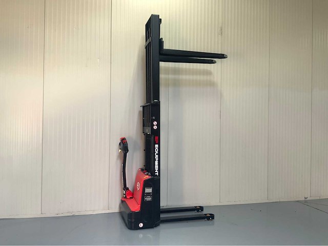 Ep - est 2.7 meter stapelaar interne acculader - 1500kg - 2026 - afbeelding 13 van  17