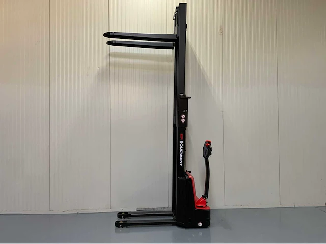 Ep - est 3,0 meter stapelaar - ingebouwde lader - 1500 kg - 2026 - afbeelding 18 van  18