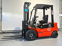 Ep efl 252 x vorkheftruck triplex - sideshift - freelift