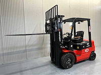 Ep efl252x vorkheftruck triplex- vorkensteller - lithium-ion accu - freelift - sideshift -495 uur - 2024 - afbeelding 12 van  21