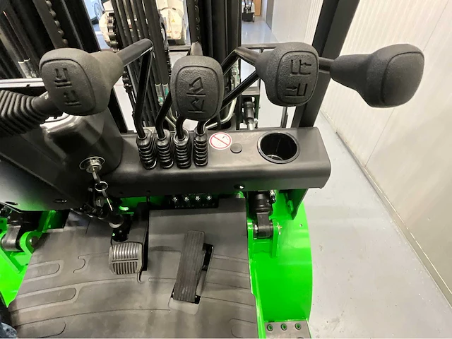 Ep efxz-251 vorkheftruck - triplex - freelift - sideshift - lithium accu - 2026 - afbeelding 10 van  29