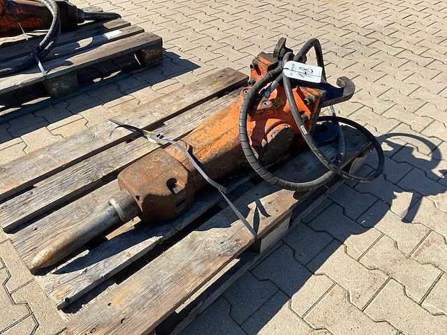 Epiroc sb152 hydraulische breekhamer - afbeelding 1 van  6