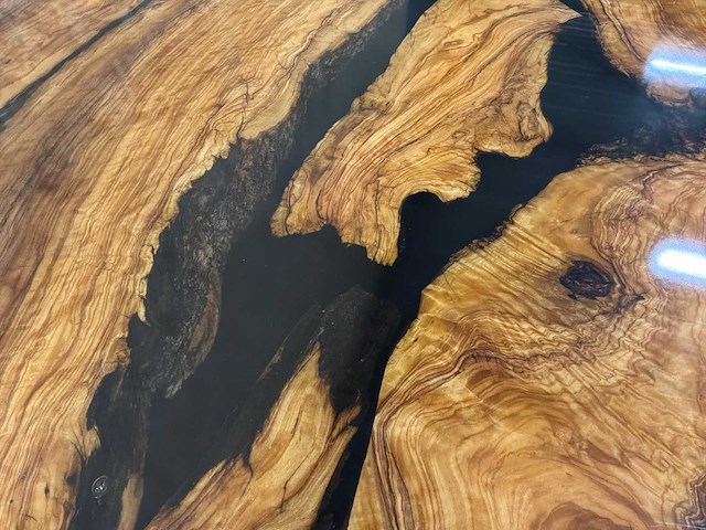Epoxy boomstam eetkamertafel - afbeelding 4 van  20