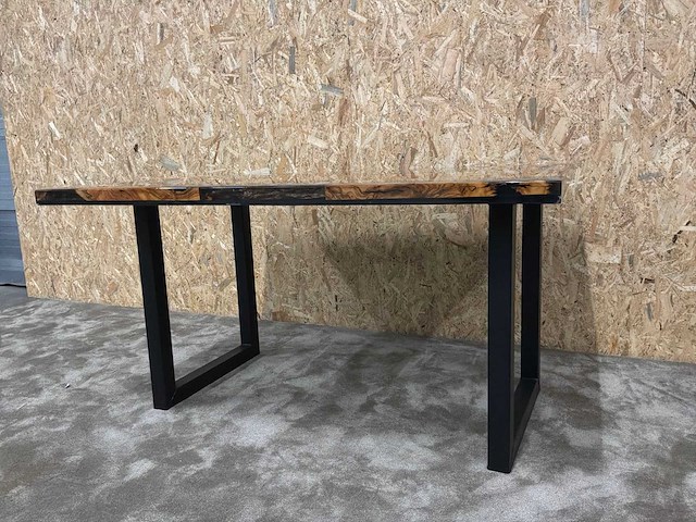 Epoxy boomstam eetkamertafel - afbeelding 11 van  20